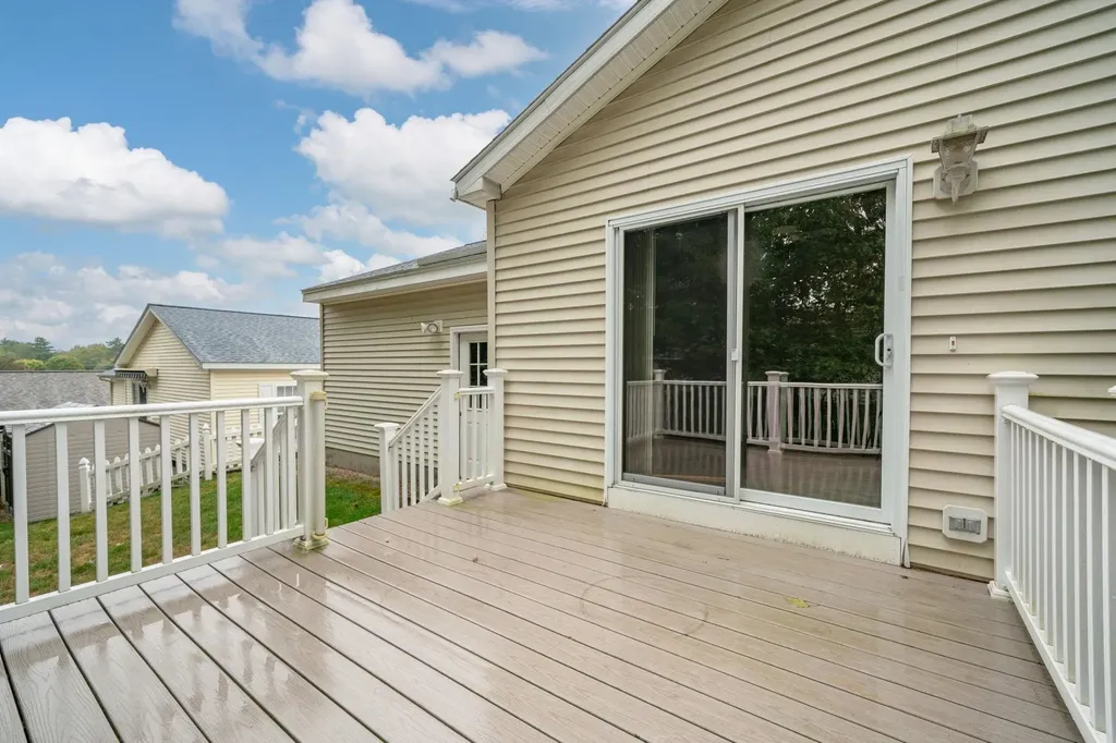 53 Heritage Way Manchester NH 03104
