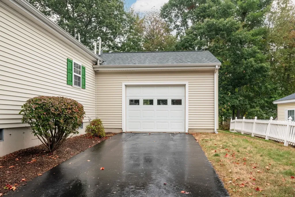 53 Heritage Way Manchester NH 03104
