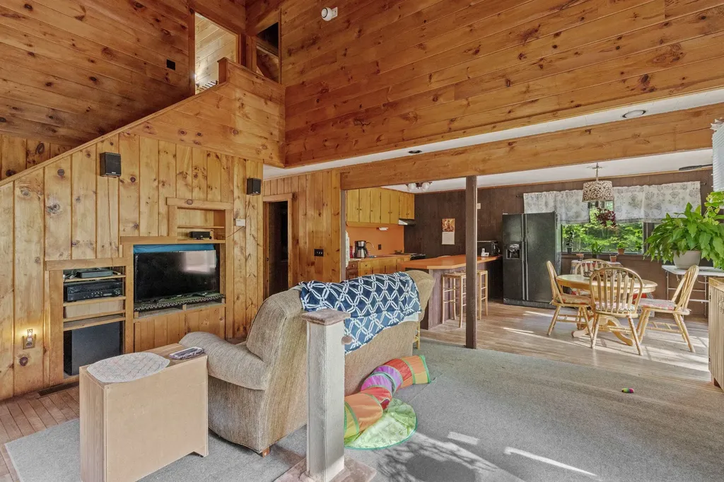 309 Waukeena Lake Road Danbury NH 03230