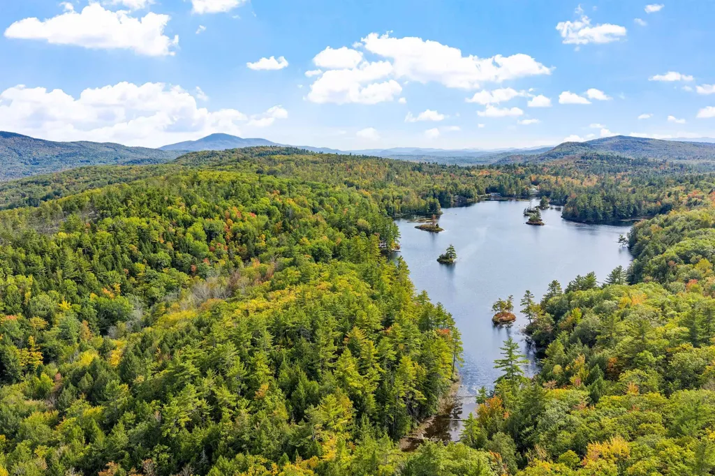 309 Waukeena Lake Road Danbury NH 03230