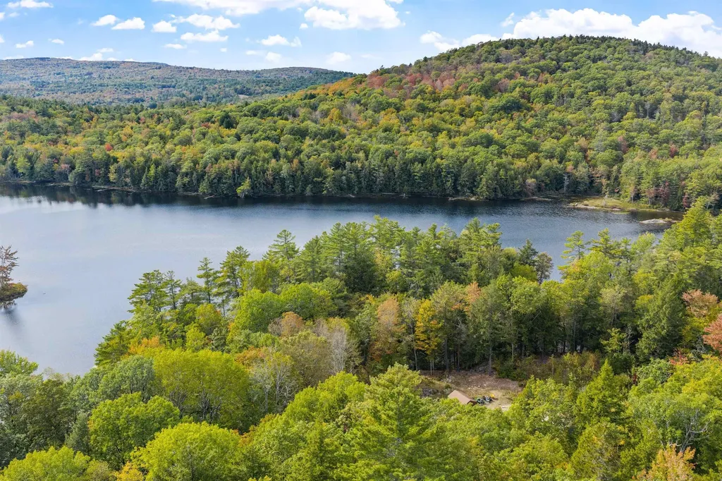 309 Waukeena Lake Road Danbury NH 03230