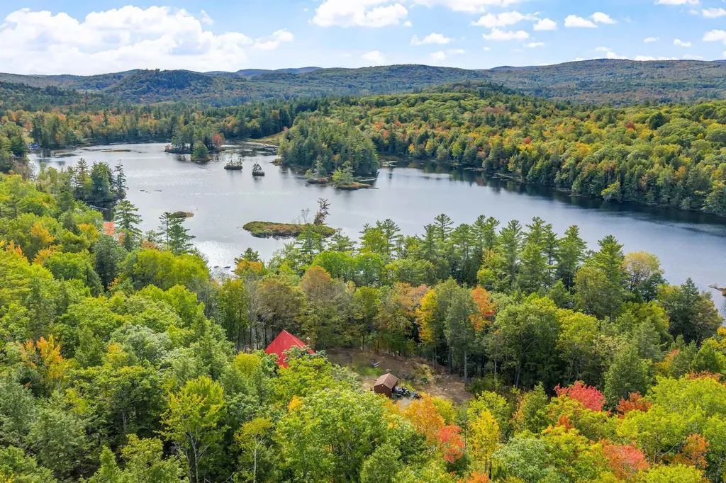 309 Waukeena Lake Road Danbury NH 03230