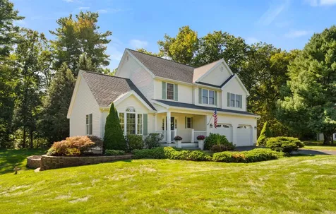 11 Foxglove Lane Amherst NH 03031