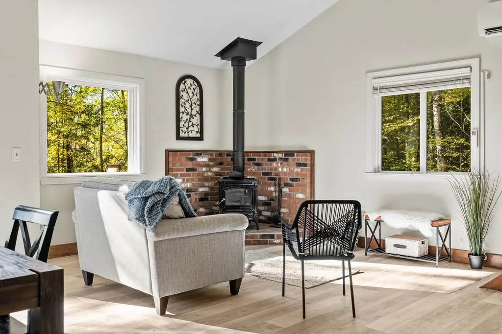 525 Morgan Road Hartford VT 05059