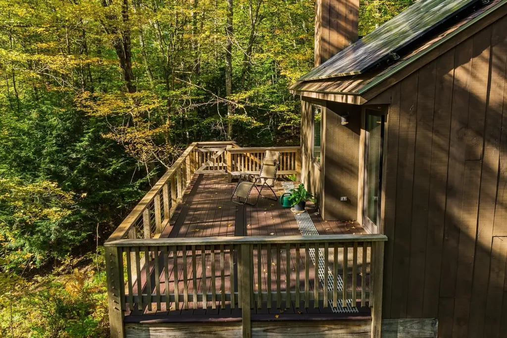 525 Morgan Road Hartford VT 05059