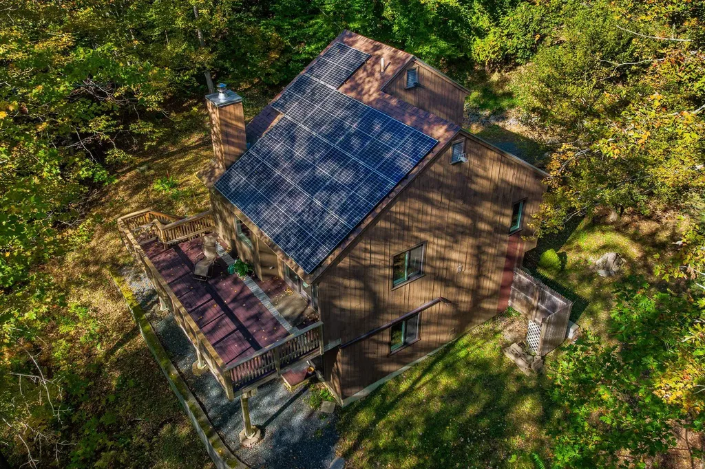 525 Morgan Road Hartford VT 05059