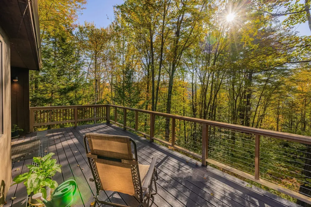 525 Morgan Road Hartford VT 05059