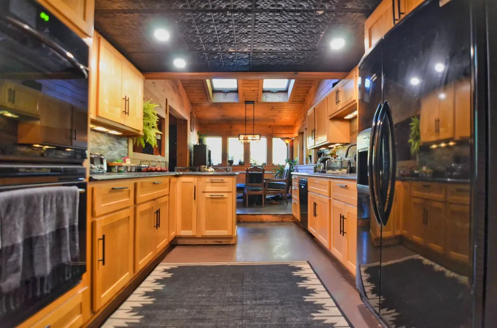 19 Ives Road Andover NH 03216