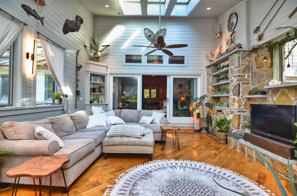 19 Ives Road Andover NH 03216