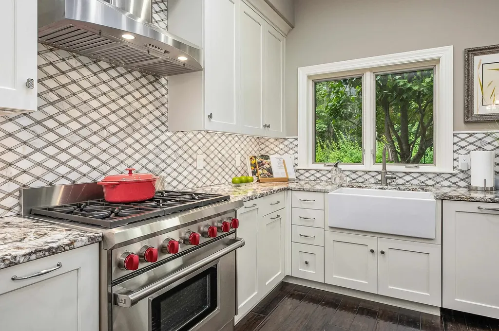 4 Sloans Brook Drive Exeter NH 03833