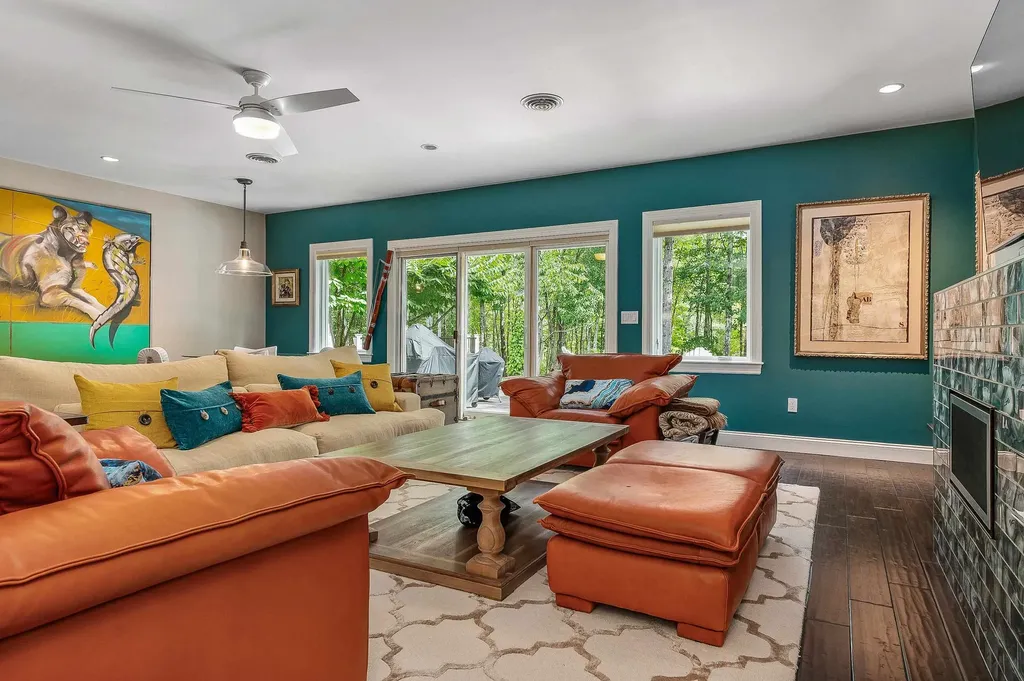 4 Sloans Brook Drive Exeter NH 03833