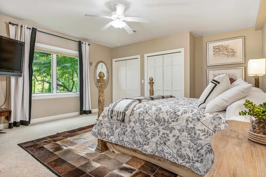 4 Sloans Brook Drive Exeter NH 03833