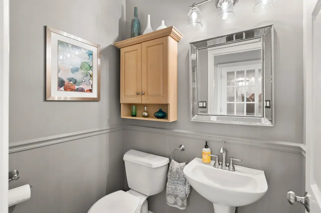 9 Cherry Lane Bedford NH 03110