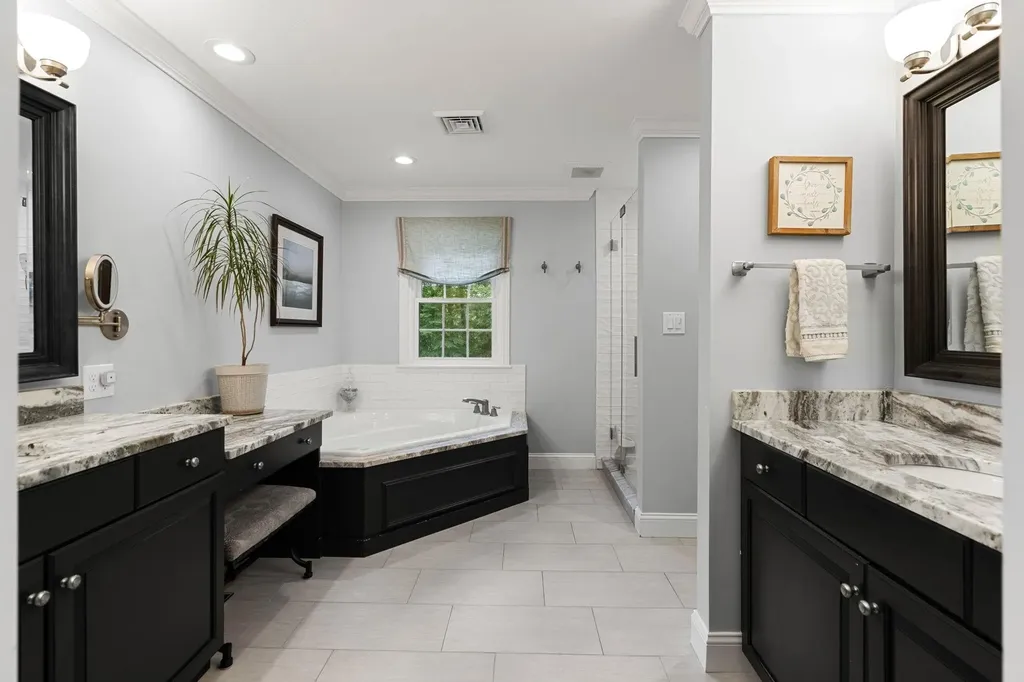 9 Cherry Lane Bedford NH 03110