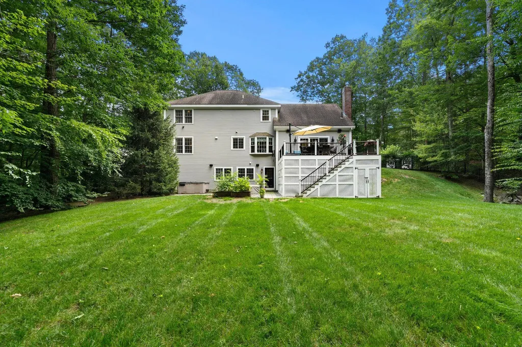 9 Cherry Lane Bedford NH 03110