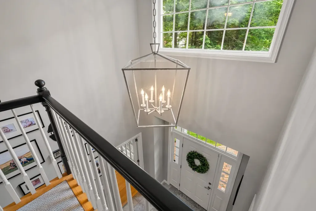 9 Cherry Lane Bedford NH 03110