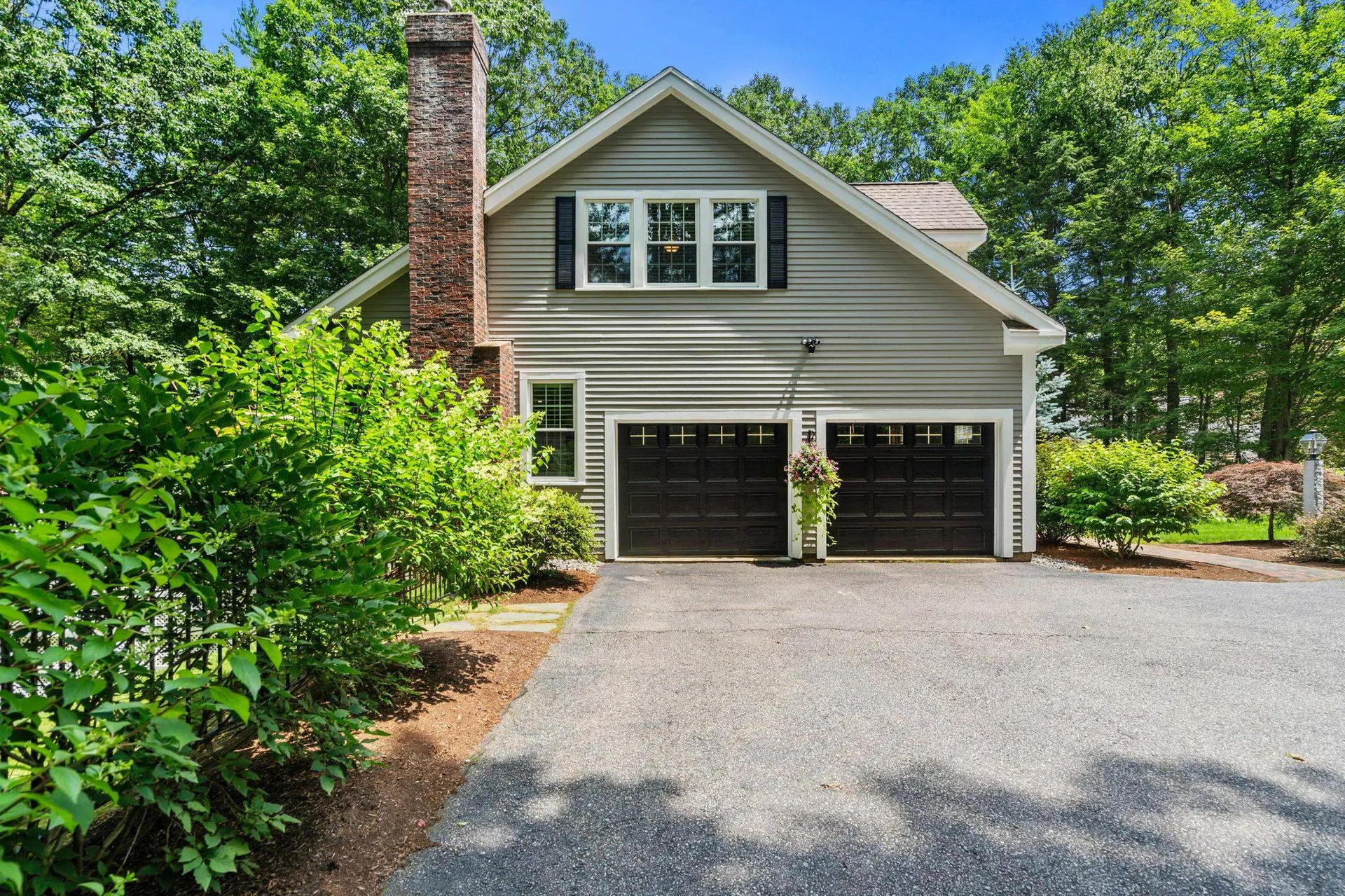 9 Cherry Lane Bedford NH 03110