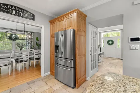 9 Cherry Lane Bedford NH 03110