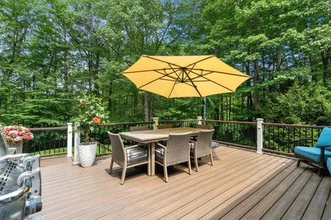 9 Cherry Lane Bedford NH 03110