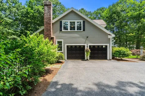 9 Cherry Lane Bedford NH 03110