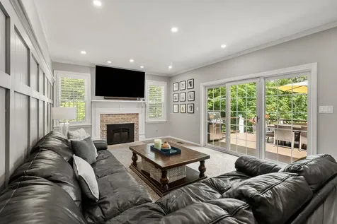 9 Cherry Lane Bedford NH 03110