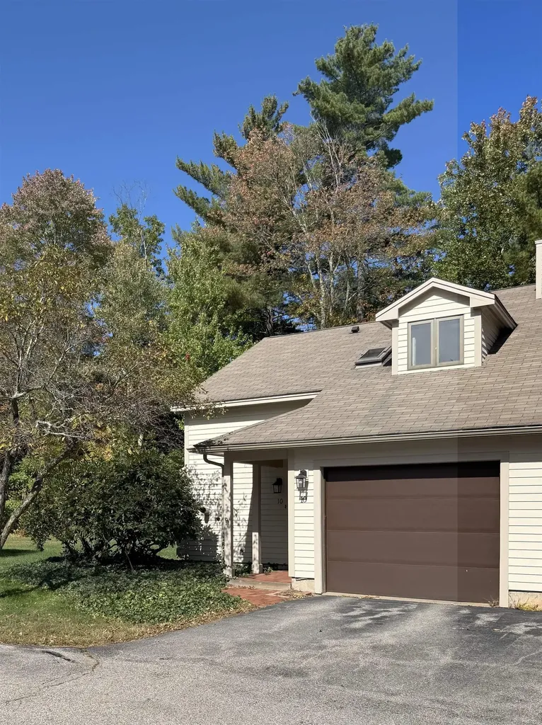 10 Lady Slipper Court Rochester NH 03837