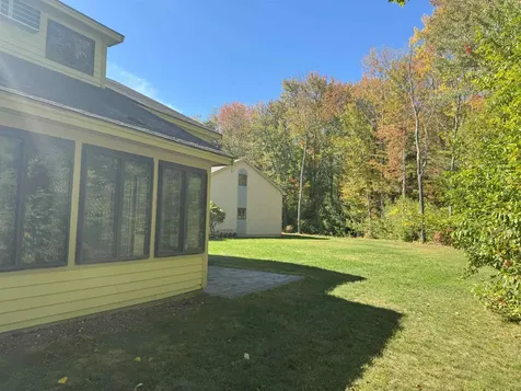 10 Lady Slipper Court Rochester NH 03837