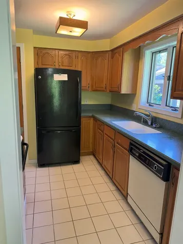 10 Lady Slipper Court Rochester NH 03837