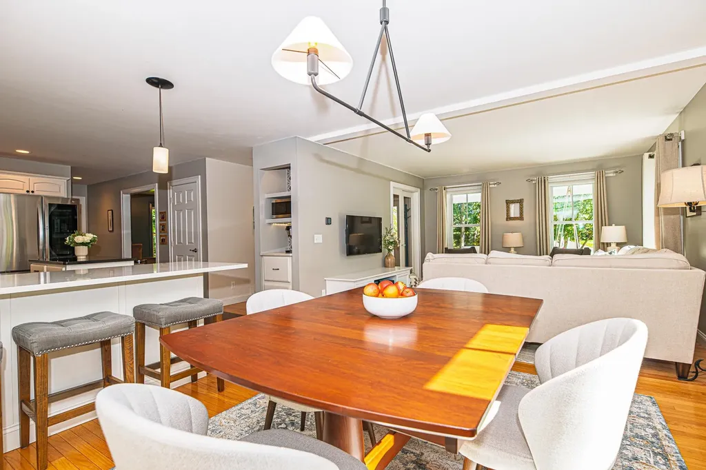 16 Mason Drive Stratham NH 03885