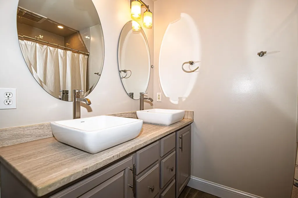 16 Mason Drive Stratham NH 03885