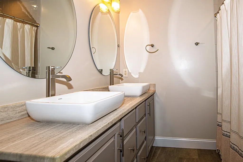 16 Mason Drive Stratham NH 03885