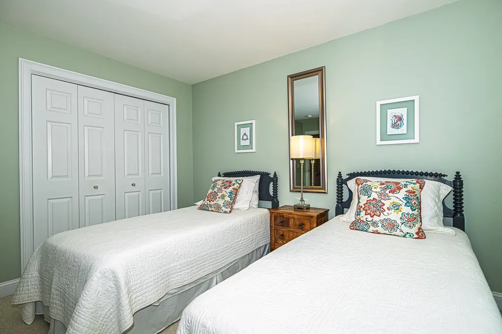 16 Mason Drive Stratham NH 03885