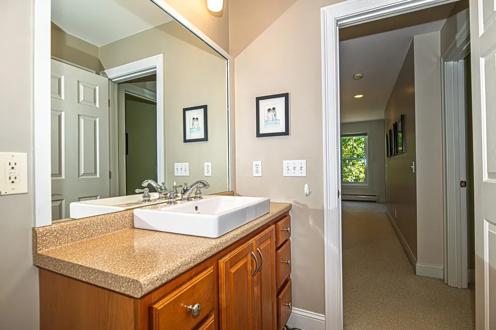 16 Mason Drive Stratham NH 03885