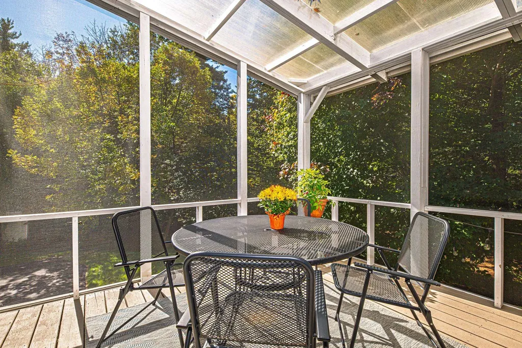 16 Mason Drive Stratham NH 03885