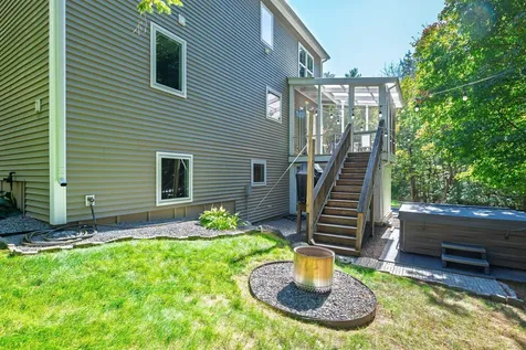 16 Mason Drive Stratham NH 03885