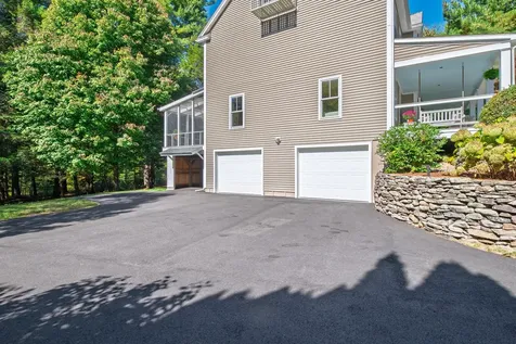 16 Mason Drive Stratham NH 03885