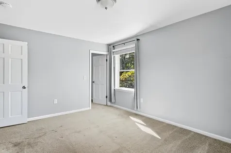 104 New Hampton Road Franklin NH 03235