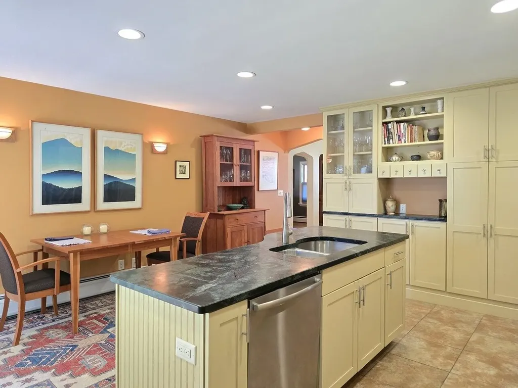 183 Saratoga Avenue Burlington VT 05408