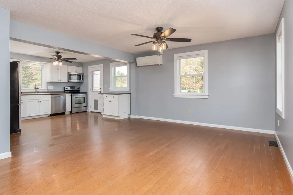 424 Terrie Drive Pembroke NH 03275