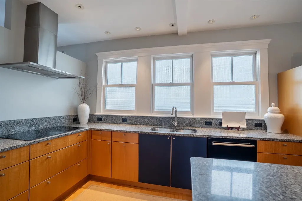 115 Court Street Portsmouth NH 03801