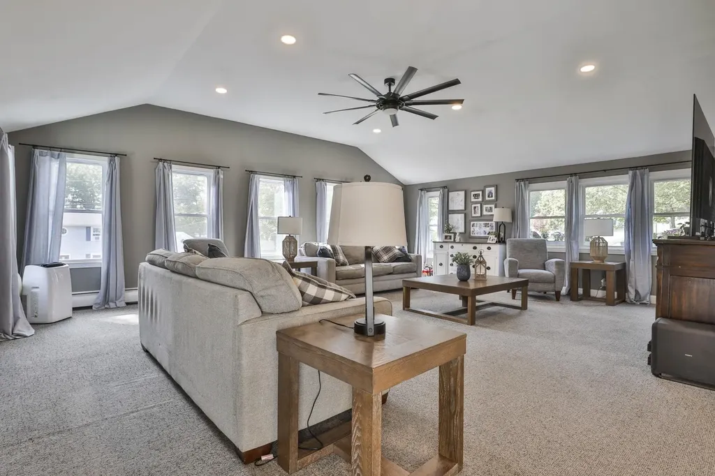 1 Joan Street Derry NH 03038