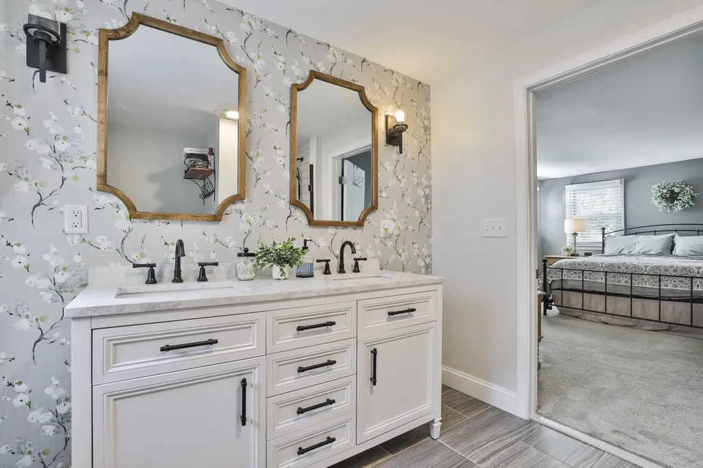 1 Joan Street Derry NH 03038