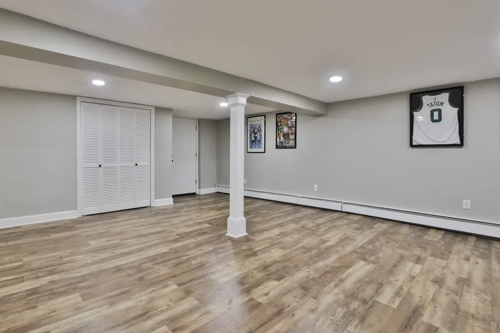 1 Joan Street Derry NH 03038