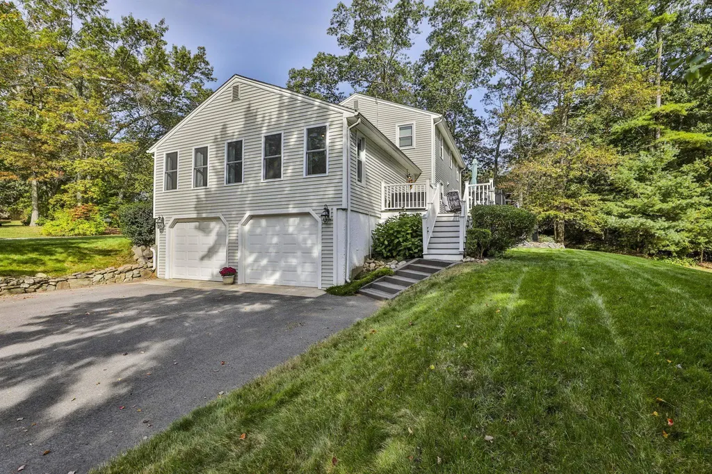 1 Joan Street Derry NH 03038