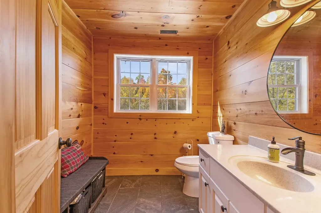 20-21 Johnson Lane Colebrook NH 03576