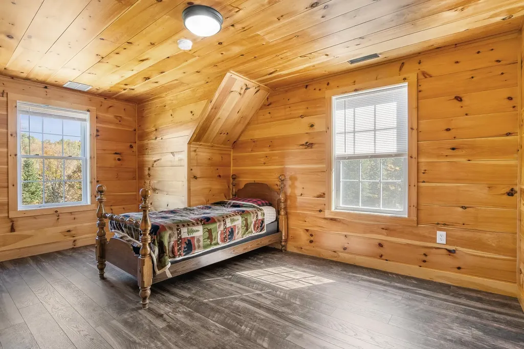 20-21 Johnson Lane Colebrook NH 03576