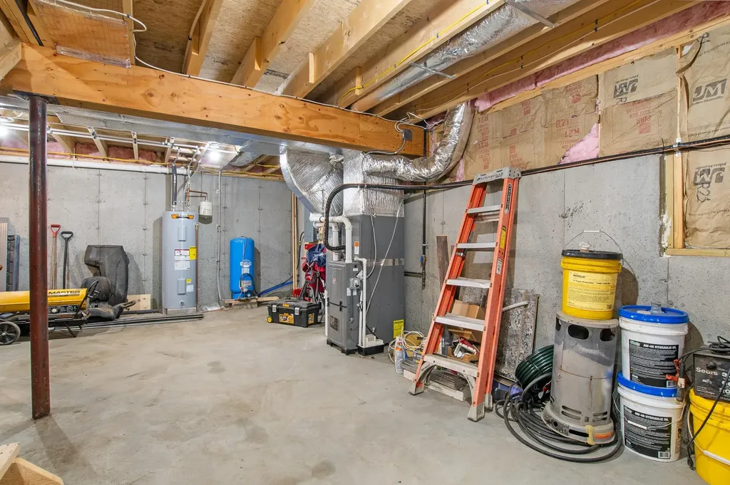 20-21 Johnson Lane Colebrook NH 03576