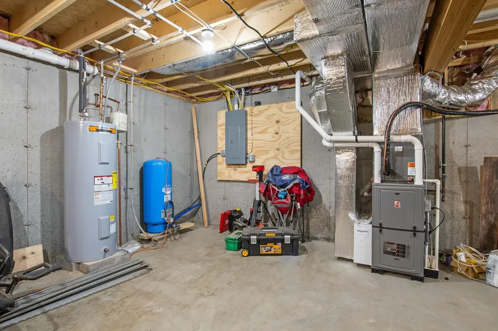 20-21 Johnson Lane Colebrook NH 03576