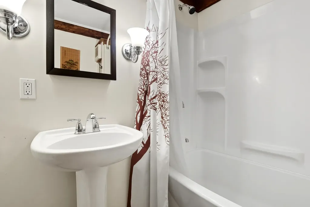 1569 George Hill Road Springfield NH 03284