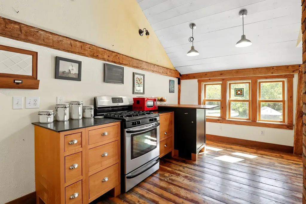 1569 George Hill Road Springfield NH 03284